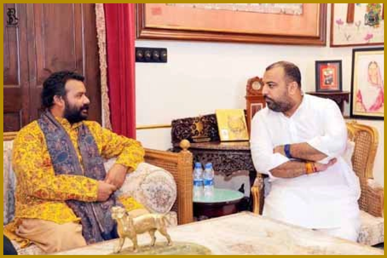 डॉ. लक्ष्यराज सिंह मेवाड़ और अभिनेता शोभिनव सत्य की भेंट